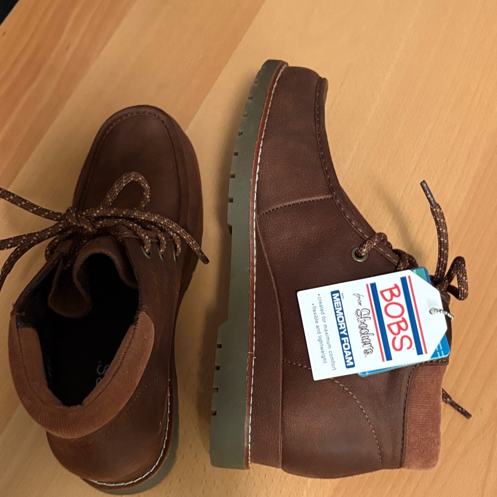 Womens Skechers Bobs boots. 
Rubber outer sole, with memory foam arch support.